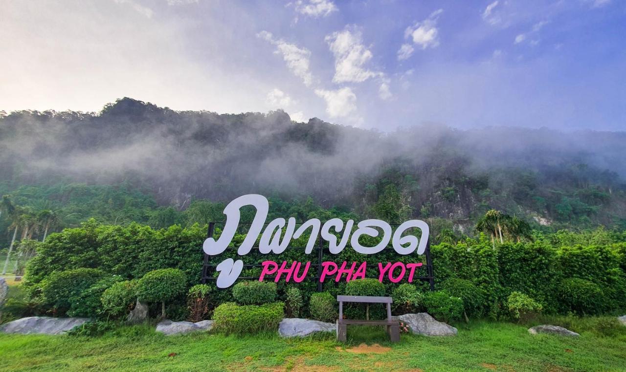 Phuphayot Resort Trang Extérieur photo