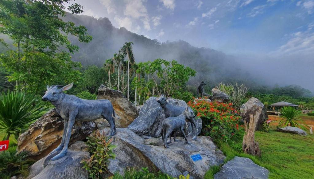 Phuphayot Resort Trang Extérieur photo