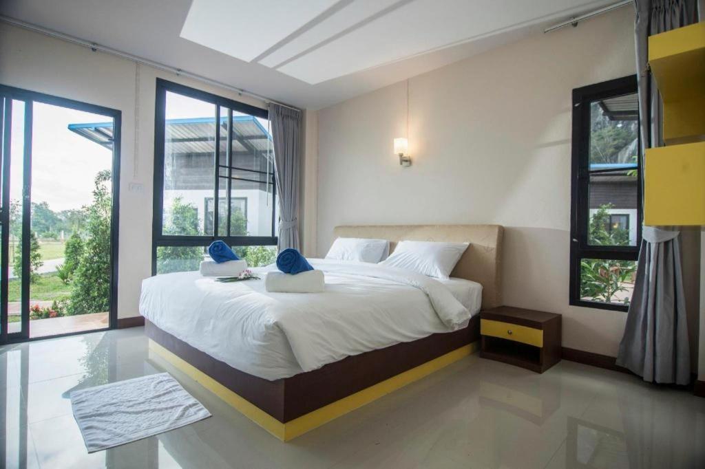 Phuphayot Resort Trang Extérieur photo
