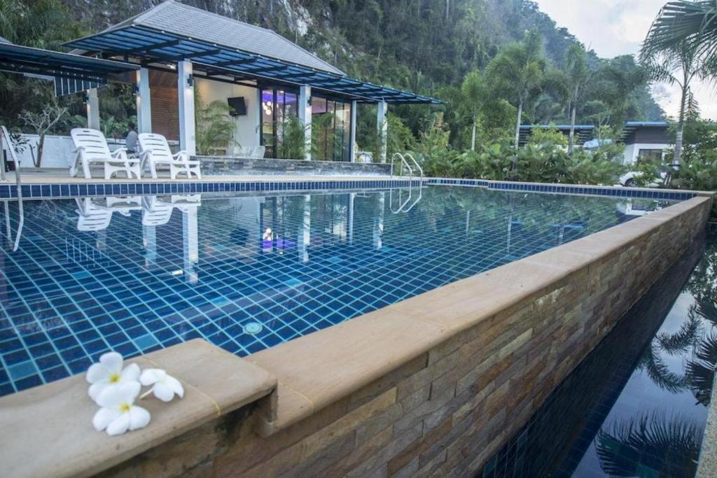 Phuphayot Resort Trang Extérieur photo