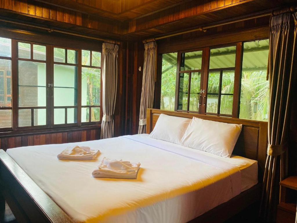 Phuphayot Resort Trang Extérieur photo